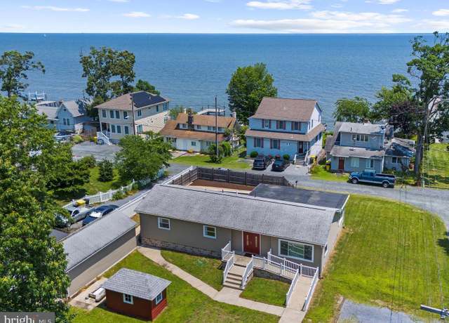 Property at 4722 Oak Rd, Shady Side, MD 20764, 3 beds, 2 baths
