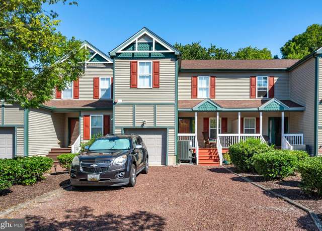 Property at 323 Yacht Club Dr, Berlin, MD 21811, 4 beds, 3.5 baths