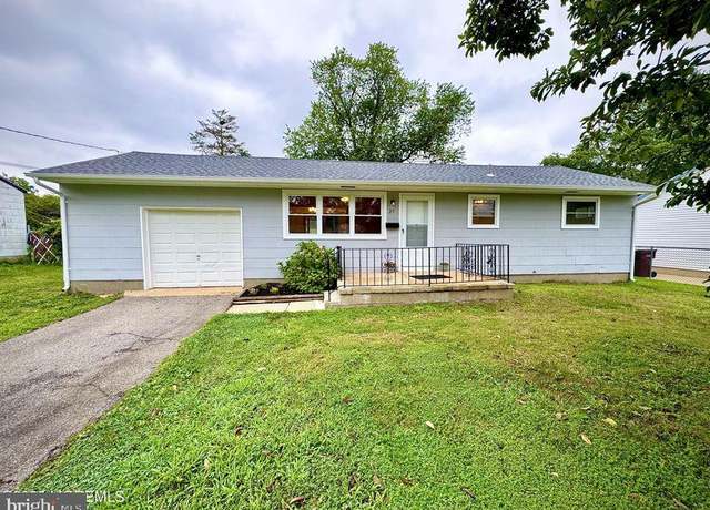 Property at 27 Anchorage Blvd, Bayville, NJ 08721, 2 beds, 1 bath