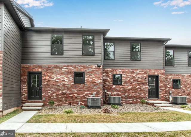 Property at 147 High Pointe Dr #28, Hummelstown, PA 17036, 2 beds, 2.5 baths
