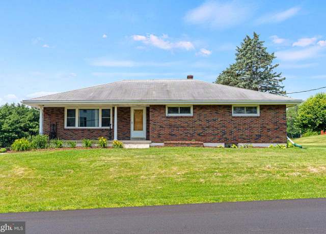 Property at 113 Eisenhower Rd, Palmyra, PA 17078, 4 beds, 2 baths