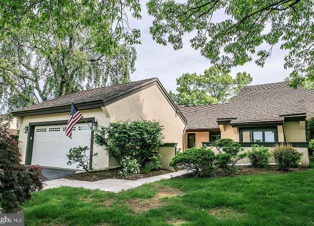 Property at 2 Bugle Ln, Blue Bell, PA 19422, 2 beds, 3 baths