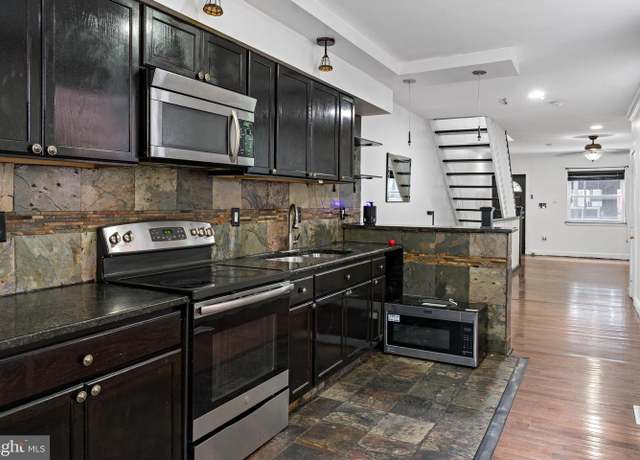 Property at 1425 N Front St, Philadelphia, PA 19122, 3 beds, 2.5 baths