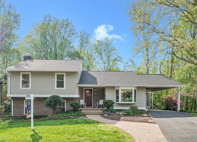 Property at 9422 Talisman Dr, Vienna, VA 22182, 4 beds, 3 baths