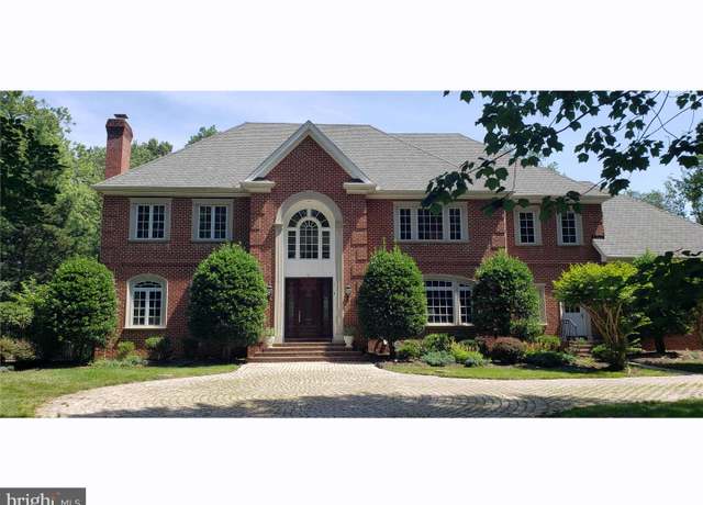 Property at 8902 Chequers Way, Mclean, VA 22102, 5 beds, 6.5 baths