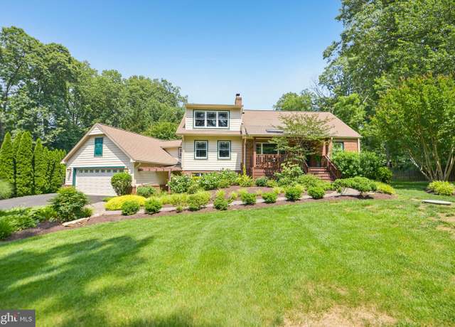 Property at 4725 Spruce Ave, Fairfax, VA 22030, 4 beds, 4 baths