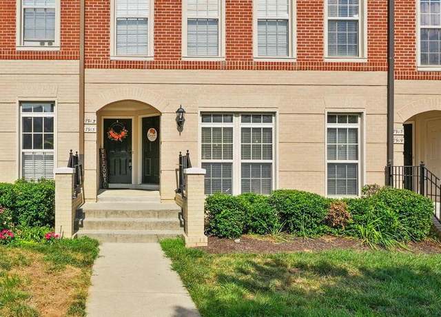 Property at 7913 Crescent Park Dr, Gainesville, VA 20155, 3 beds, 2.5 baths