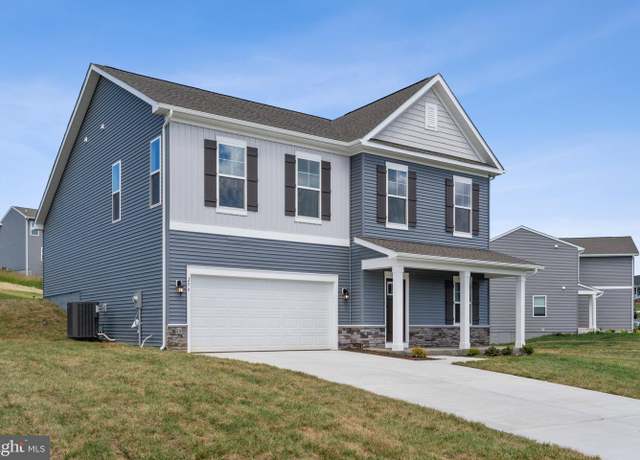 Property at 26 Seabiscuit Ct, Lexington, VA 24450, 4 beds, 3 baths