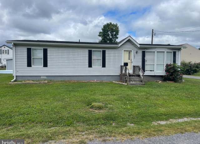 Property at 306 Clements St, Moorefield, WV 26836, 3 beds, 2 baths