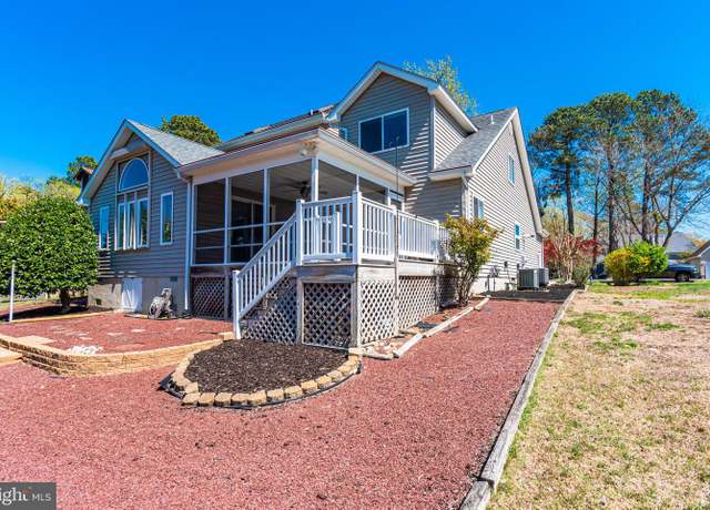 Property at 16 Windjammer Rd, Ocean Pines, MD 21811, 3 beds, 2.5 baths
