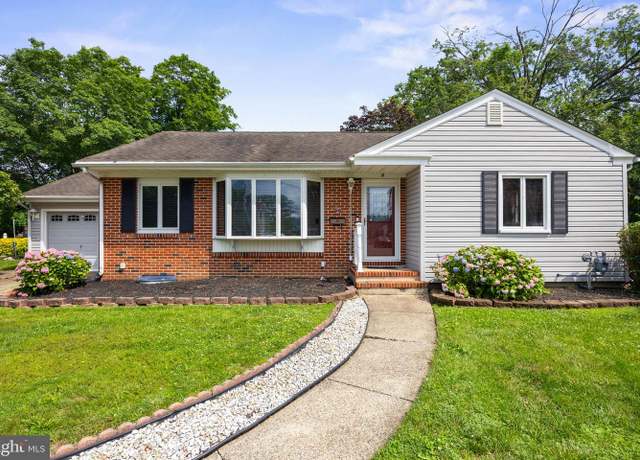 Property at 8 Surrey Ct, Cherry Hill, NJ 08034, 3 beds, 1.5 baths