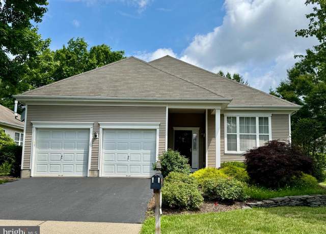 Property at 11 Stanford Rd E, Pennington, NJ 08534, 2 beds, 2.5 baths