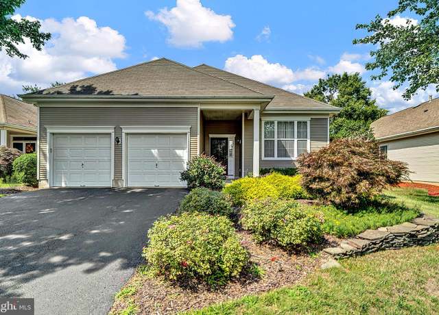 Property at 11 Stanford Rd E, Pennington, NJ 08534, 3 beds, 2 baths