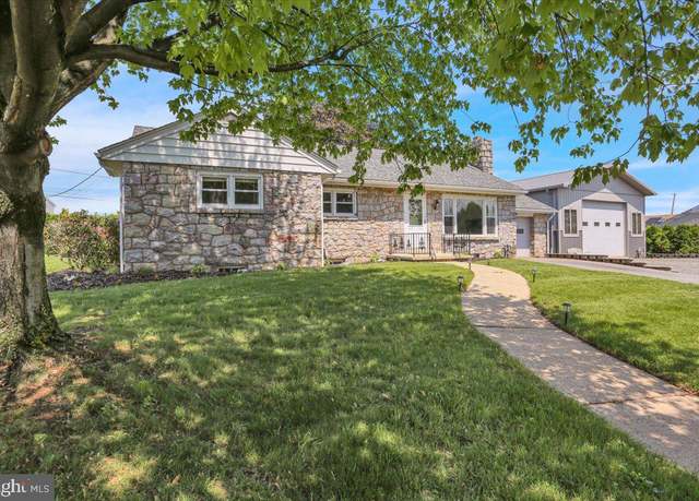 Property at 541 Floret Ave, Reading, PA 19605, 3 beds, 1.5 baths