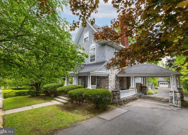 Property at 375 E Linn St, Bellefonte, PA 16823, 5 beds, 4 baths