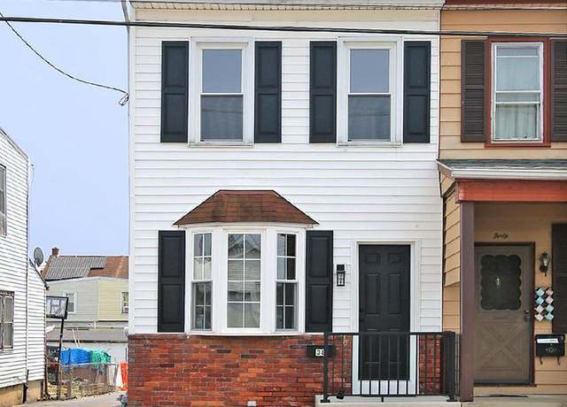 Property at 38 Guilford St, Lebanon, PA 17046, 3 beds, 1 bath