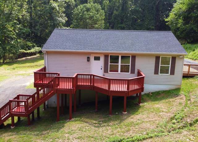 Property at 1032 Deal Pl, Amissville, VA 20106, 3 beds, 2 baths