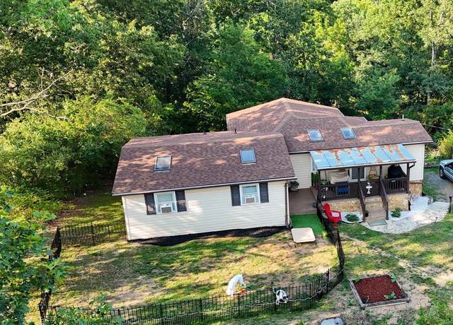 Property at 1130 Three Run Rd, Bunker Hill, WV 25413, 3 beds, 1.5 baths