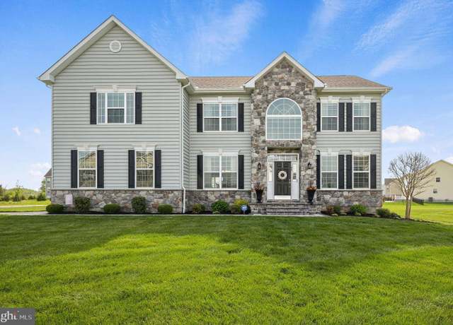 Property at 40 Mannings Ct, Smyrna, DE 19977, 4 beds, 2.5 baths