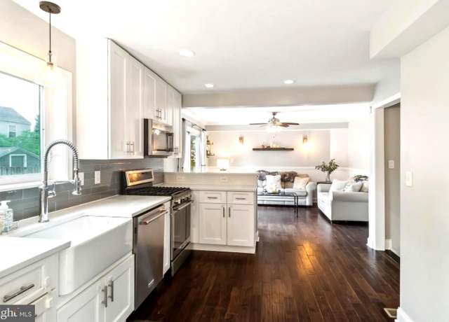 Property at 7940 Royal Mint Pl, Pasadena, MD 21122, 4 beds, 3.5 baths