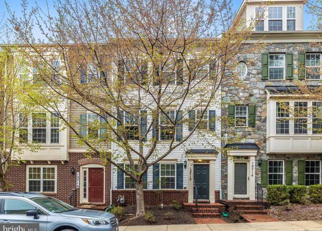 Property at 12712 Horseshoe Bend Cir, Clarksburg, MD 20871, 3 beds, 2.5 baths