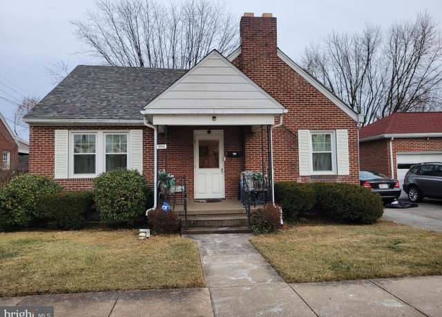 Property at 904 Kuhn Ave, Hagerstown, MD 21740, 4 beds, 2 baths