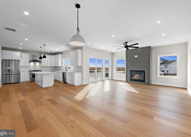Property at 117 S Forecastle Dr, Tuckerton, NJ 08087, 4 beds, 2 baths
