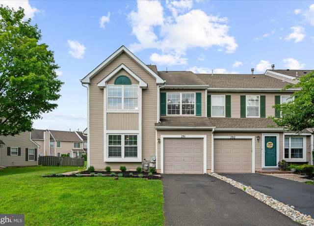 Property at 291 Sequoia Dr, Newtown, PA 18940, 3 beds, 2.5 baths