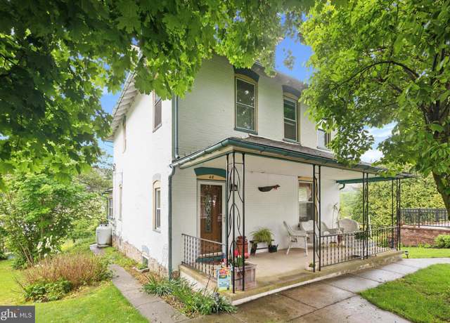Property at 48 Kirby St, Coatesville, PA 19320, 4 beds, 1.5 baths