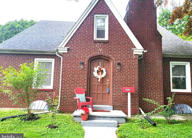 Property at 3503 N 4th St, Harrisburg, PA 17110, 6 beds, 3.5 baths