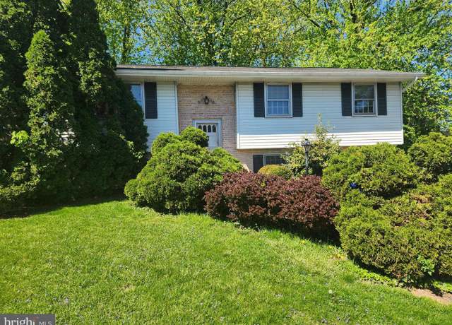 Property at 12 Circle View Dr, Leola, PA 17540, 3 beds, 1.5 baths
