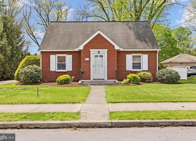 Property at 529 S Grant St, Palmyra, PA 17078, 4 beds, 1.5 baths