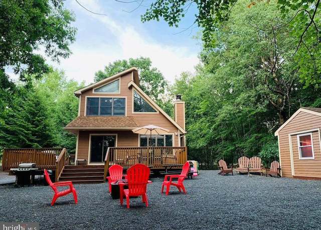 Property at 156 Poplar Pl, Blakeslee, PA 18610, 3 beds, 2 baths