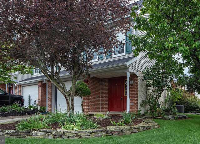 Property at 755 Robin Hill Cir, York, PA 17404, 2 beds, 1.5 baths