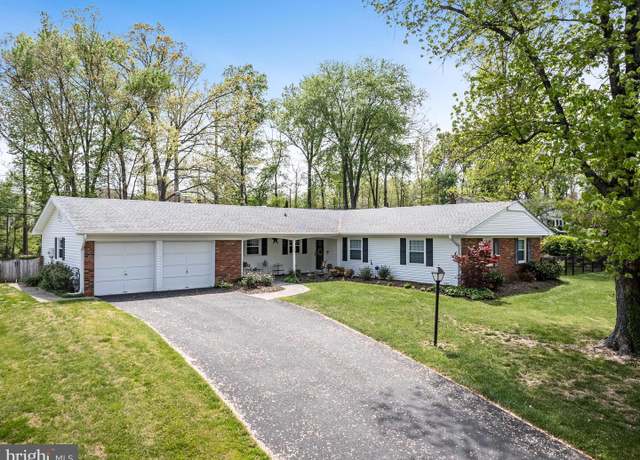 Property at 13107 Melville Ln, Fairfax, VA 22033, 4 beds, 2 baths