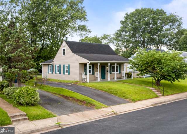 Property at 135 Cabbel Dr, Manassas Park, VA 20111, 3 beds, 2 baths