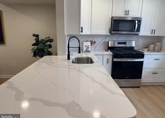 Property at 13022 Quander Ct, Woodbridge, VA 22193, 3 beds, 3.5 baths