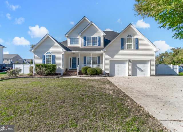 Property at 3113 Caroline Cres, Suffolk, VA 23435, 5 beds, 2.5 baths