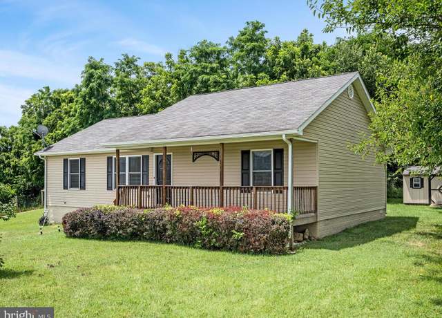 Property at 451 N Summit Ave, Woodstock, VA 22664, 3 beds, 2 baths