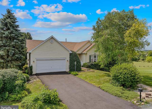 Property at 67 Shoal Creek Ct, Martinsburg, WV 25405, 3 beds, 2 baths
