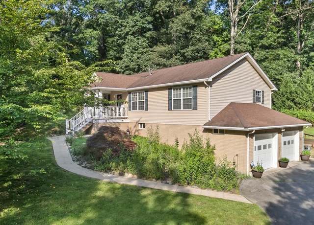 Property at 152 Bob White Dr, Harpers Ferry, WV 25425, 4 beds, 3 baths
