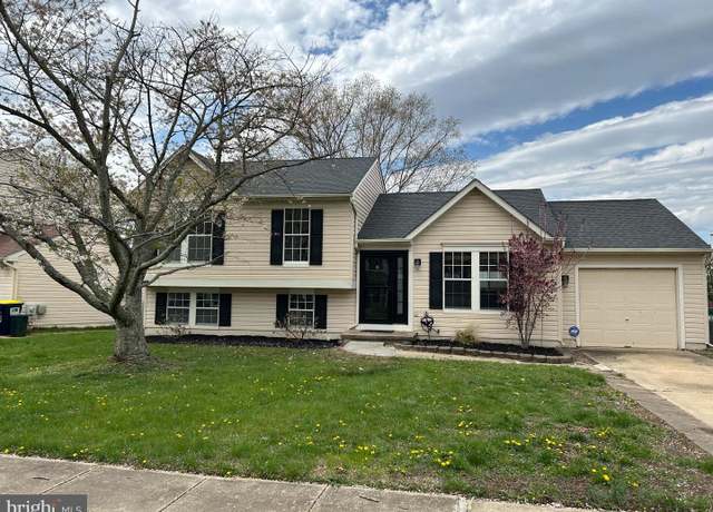 Property at 87 E Violette Dr, New Castle, DE 19720, 3 beds, 1.5 baths