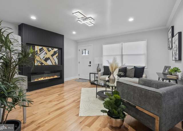 Property at 2137 Koko Ln, Baltimore, MD 21216, 3 beds, 3 baths