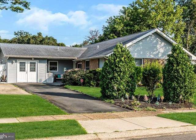 Property at 14 Buxmont Ln, Willingboro, NJ 08046, 3 beds, 2 baths