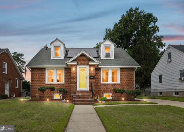 Property at 340 Greenwich Ave, Paulsboro, NJ 08066, 3 beds, 2 baths
