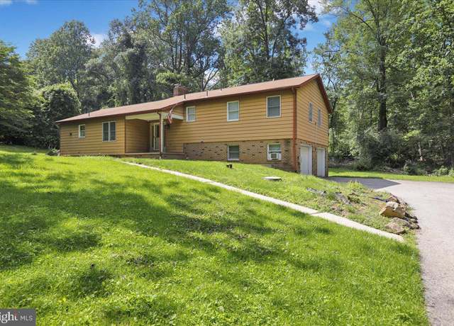 Property at 2611 Hill Rd, Reading, PA 19606, 3 beds, 2.5 baths