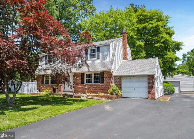 Property at 300 Hampton Dr, Feasterville Trevose, PA 19053, 3 beds, 1.5 baths