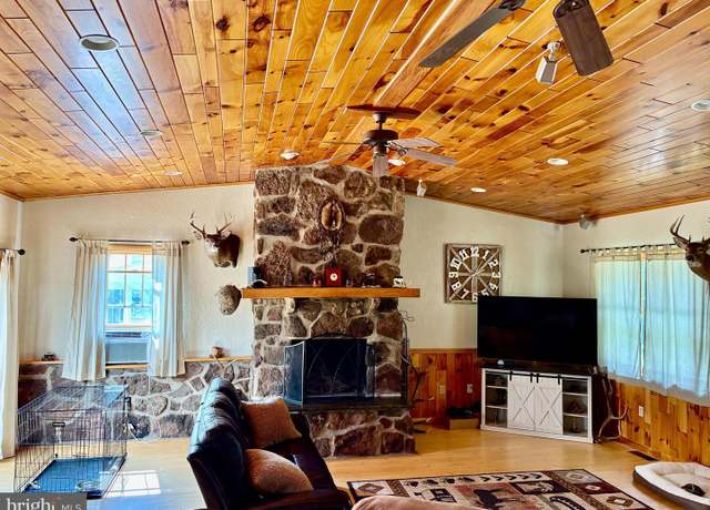 Property at 146 Ponderosa Dr, Sandy Ridge, PA 16677, 2 beds, 1.5 baths