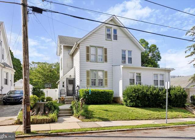 Property at 17 W Magnolia Ave, Aldan, PA 19018, 4 beds, 1 bath