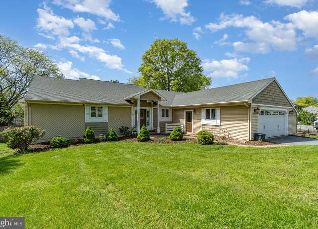 Property at 264 Old Delp Rd, Lancaster, PA 17601, 3 beds, 3.5 baths